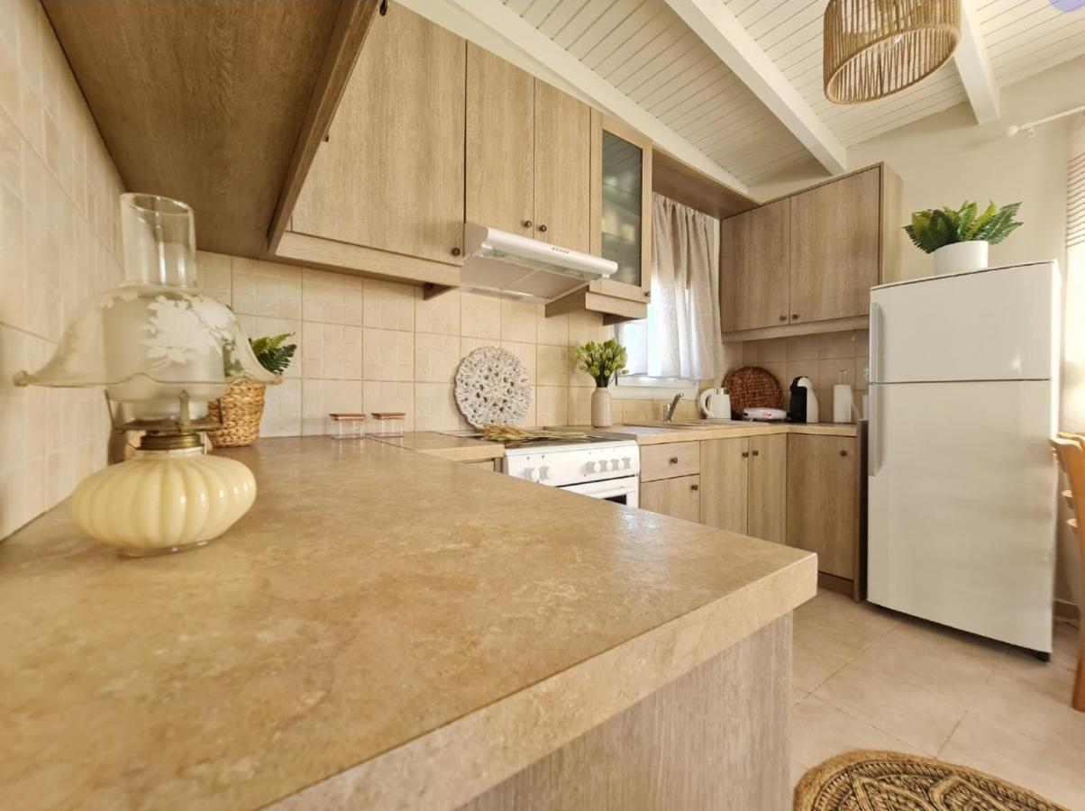 Ornament: Infinite Nature Villa Dhafnes Luaran gambar