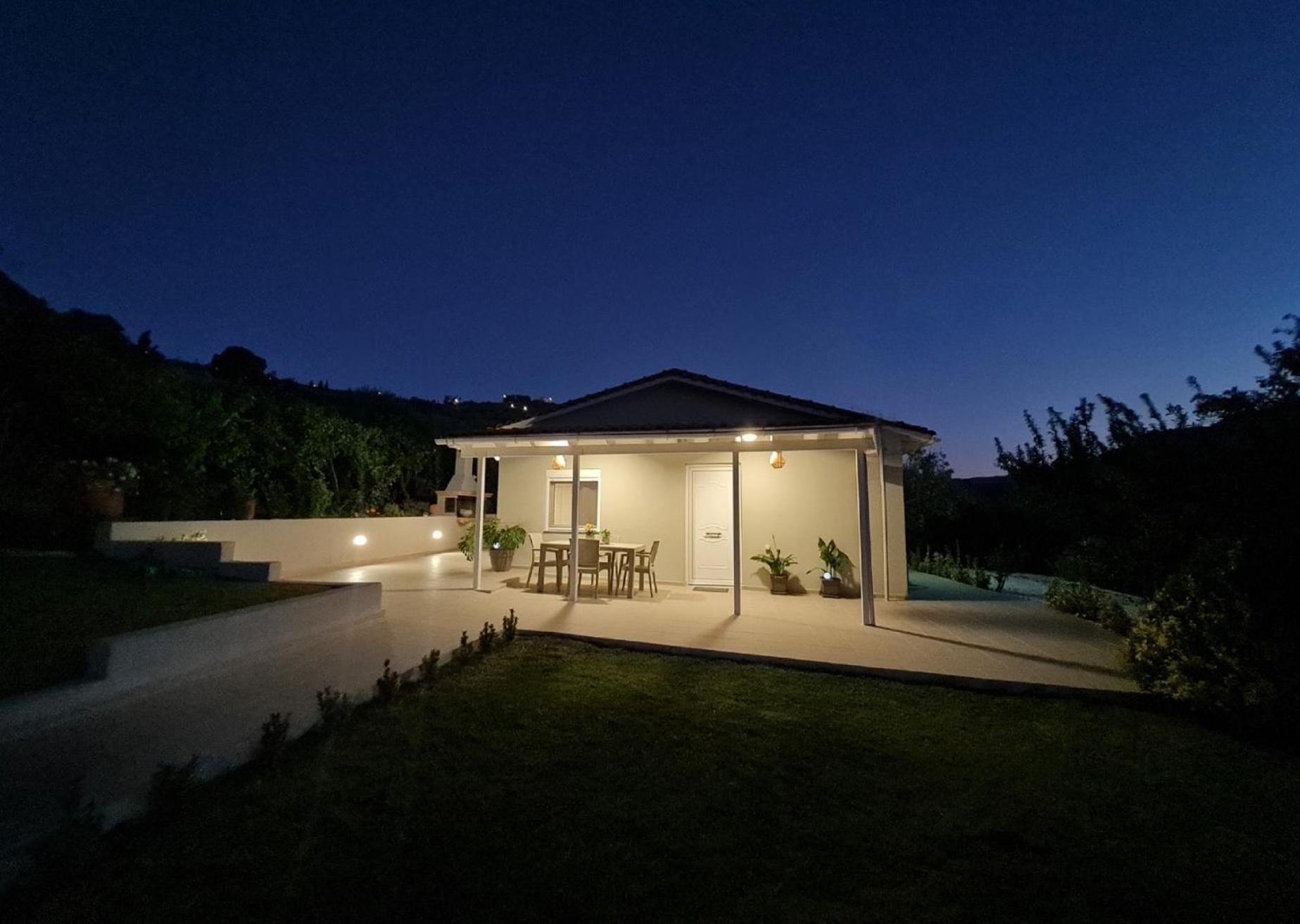 Ornament: Infinite Nature Villa Dhafnes Luaran gambar