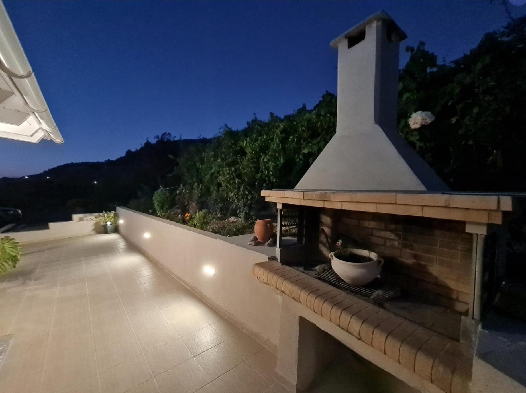 Ornament: Infinite Nature Villa Dhafnes Luaran gambar
