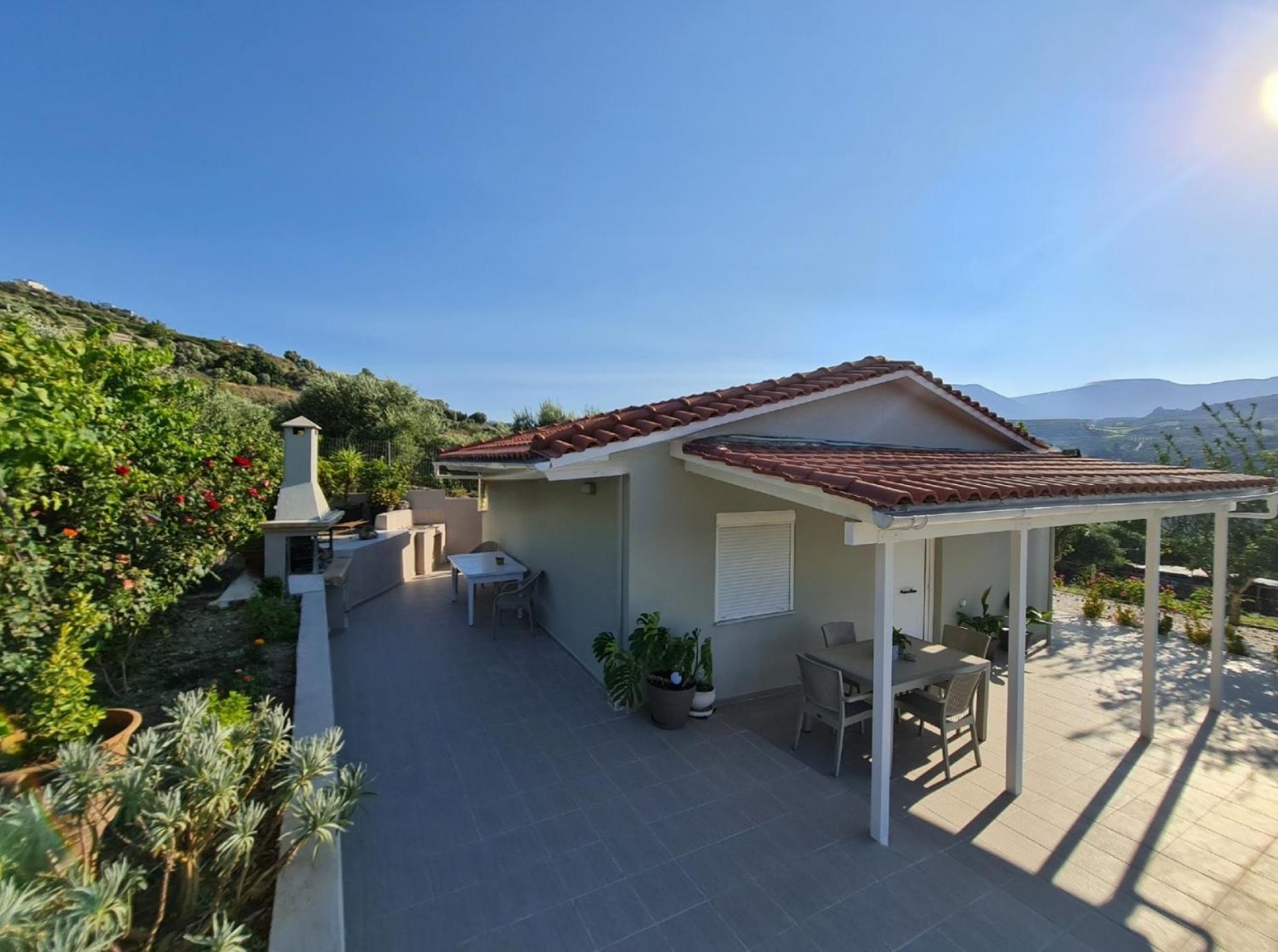 Ornament: Infinite Nature Villa Dhafnes Luaran gambar
